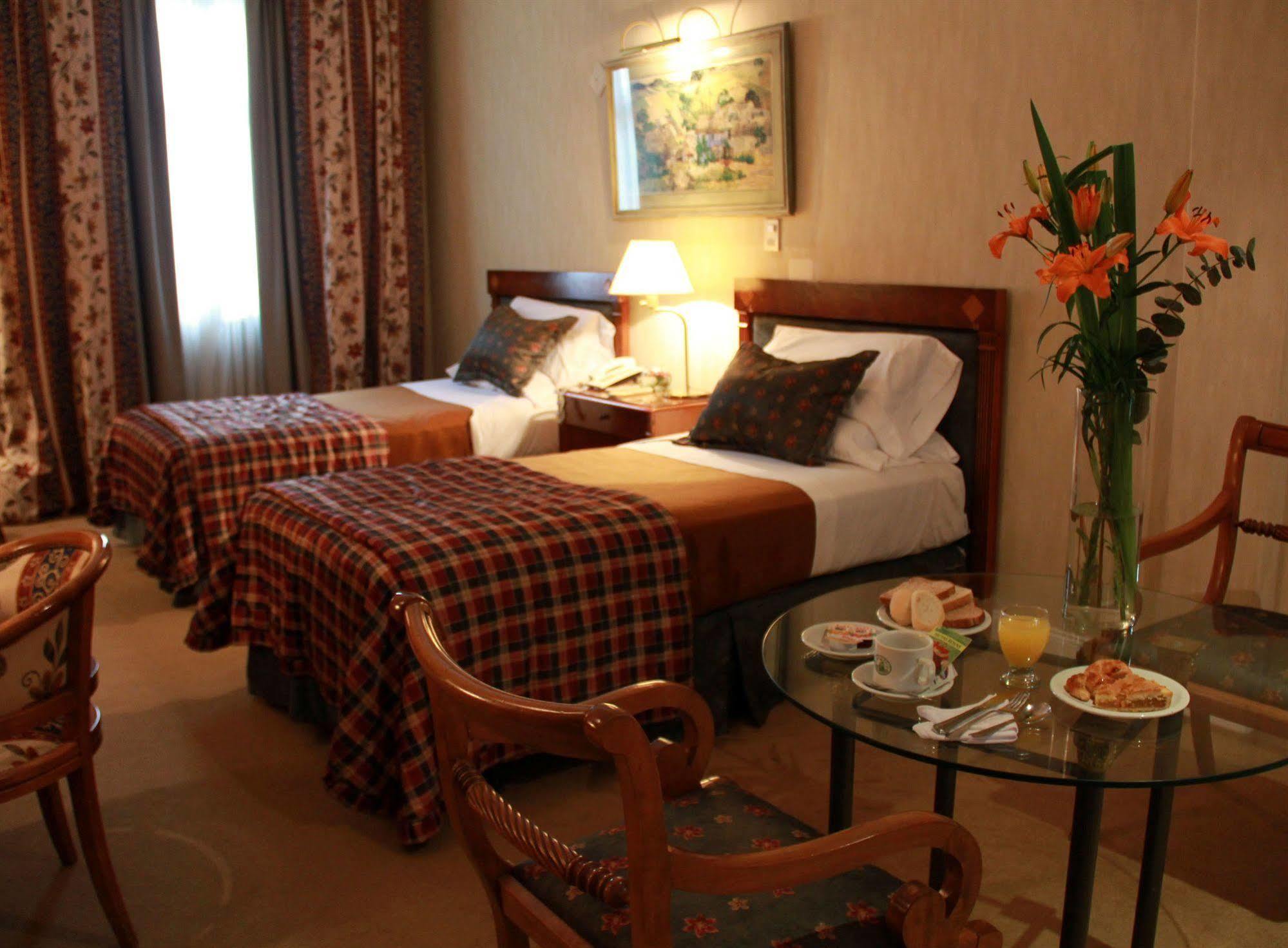 Mayflower Suites Buenos Aires Værelse billede